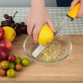 Yuming Factory 304 stainless steel cheese grater lemon zester kitchen cheese tool with plastic handle